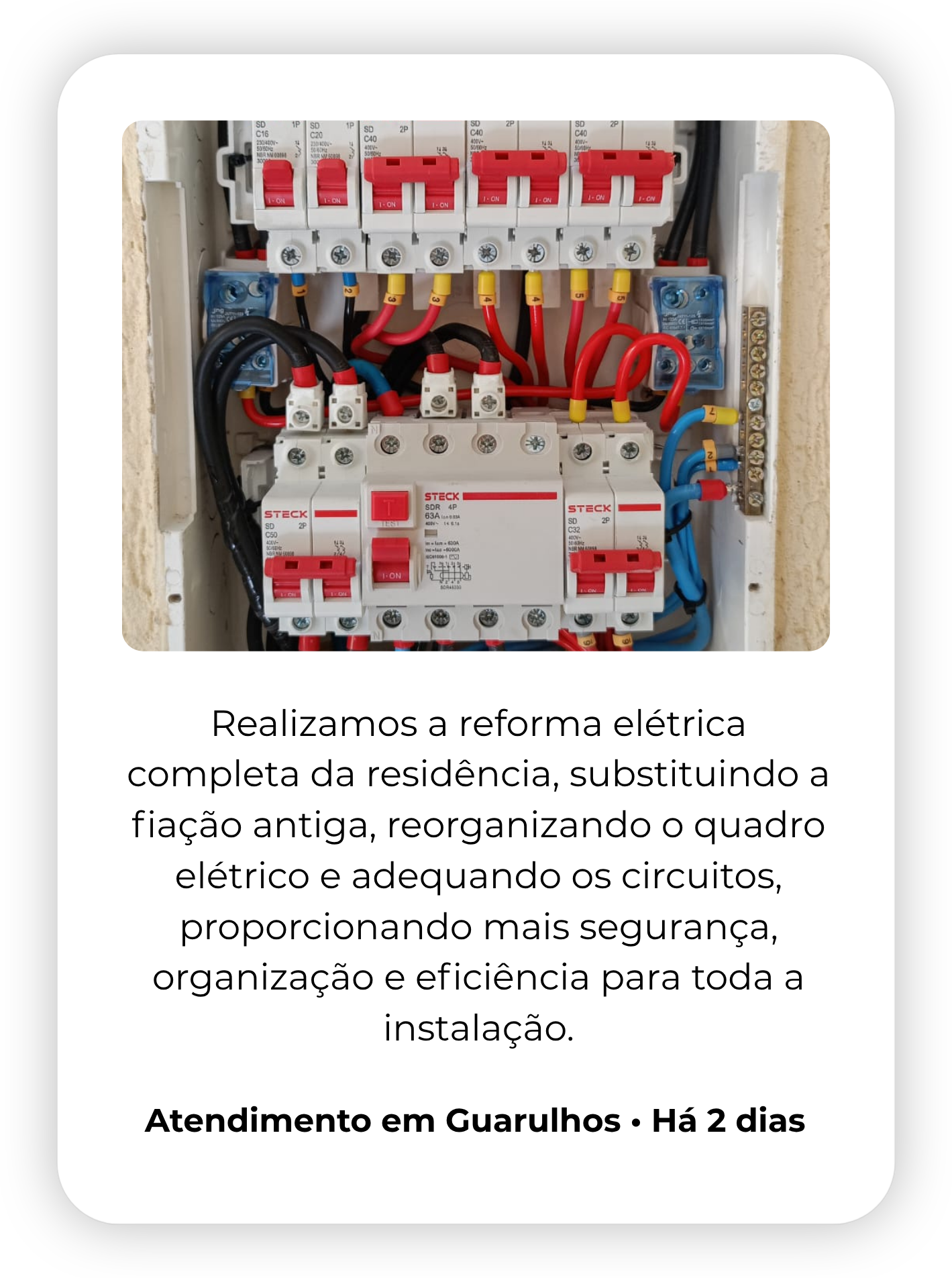Realizamos a reforma elétrica completa da residência, substituindo a fiação antiga, reorganizando o quadro elétrico e adequando os circuitos, proporcionando mais segurança, organização e eficiênci